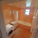 Grosse Im Rosental Ideal Fuer 4 Bis 6 Personen Mit Balkon Und Garten * Maria Elend