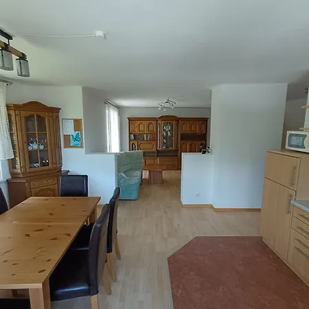 Grosse Im Rosental Ideal Fuer 4 Bis 6 Personen Mit Balkon Und Garten Apartment
