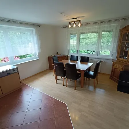 Grosse Im Rosental Ideal Fuer 4 Bis 6 Personen Mit Balkon Und Garten Apartment