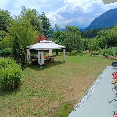Grosse Im Rosental Ideal Fuer 4 Bis 6 Personen Mit Balkon Und Garten Apartment