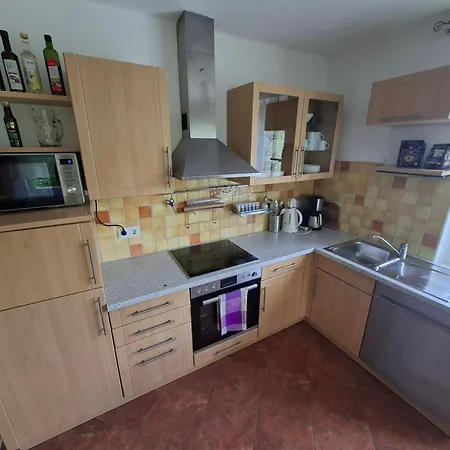 Grosse Im Rosental Ideal Fuer 4 Bis 6 Personen Mit Balkon Und Garten * Maria Elend