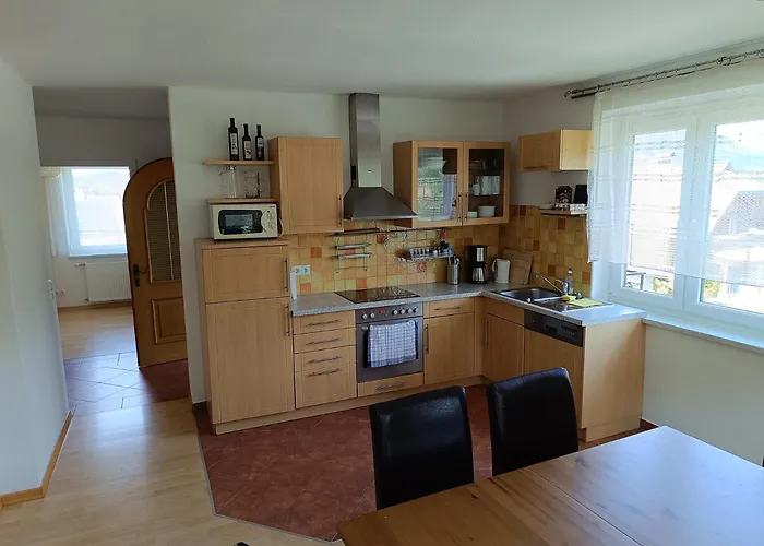 Grosse Im Rosental Ideal Fuer 4 Bis 6 Personen Mit Balkon Und Garten