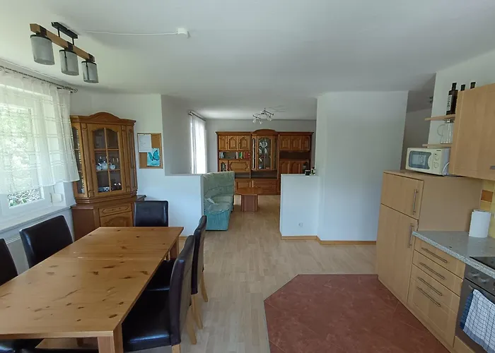 Grosse Im Rosental Ideal Fuer 4 Bis 6 Personen Mit Balkon Und Garten Apartman