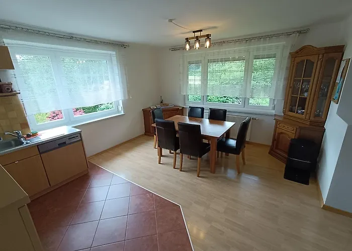 Grosse Im Rosental Ideal Fuer 4 Bis 6 Personen Mit Balkon Und Garten Apartman