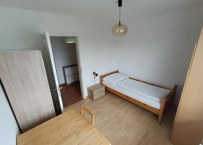 Grosse Im Rosental Ideal Fuer 4 Bis 6 Personen Mit Balkon Und Garten Apartman