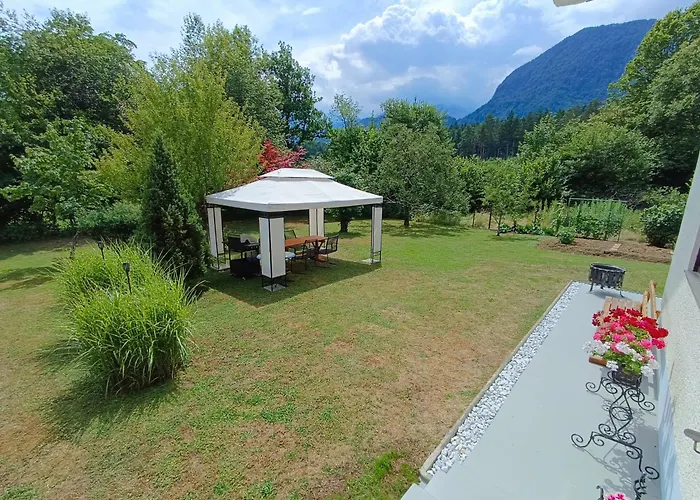 Grosse Im Rosental Ideal Fuer 4 Bis 6 Personen Mit Balkon Und Garten Apartman